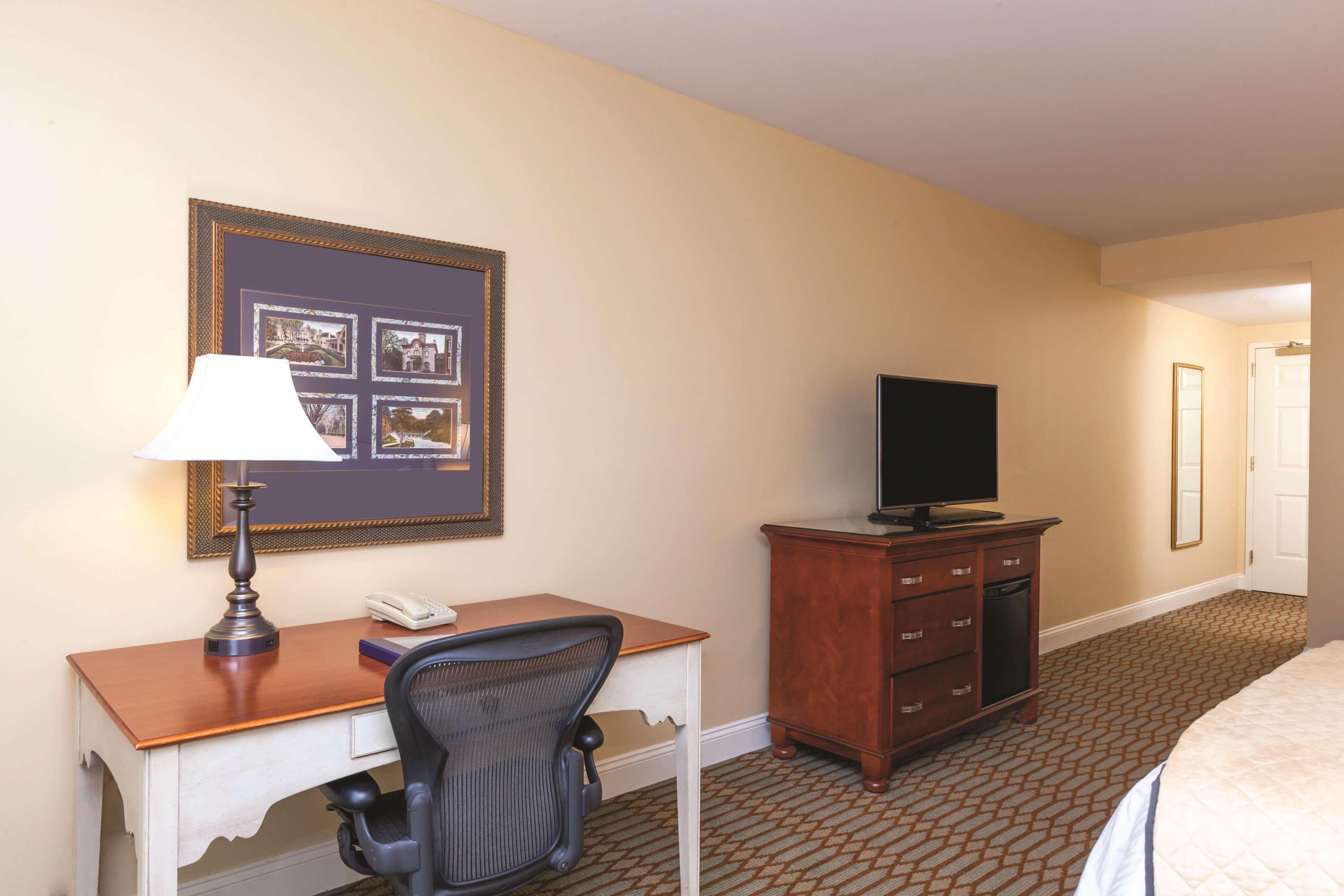 Virginia Crossings Hotel, Tapestry Collection By Hilton Glen Allen Exterior foto
